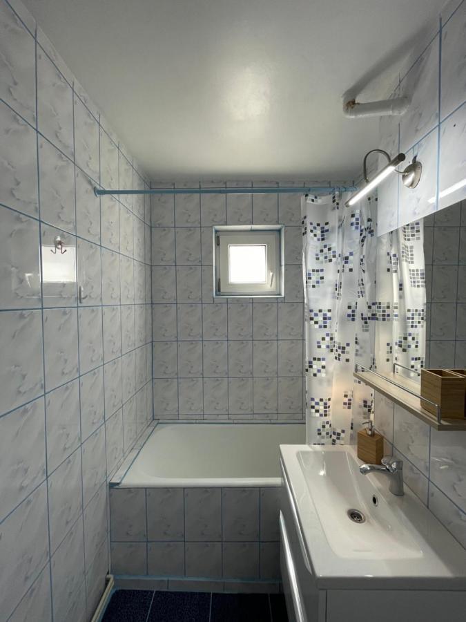 Soho Apartment Fagaras - 1 Bedroom & Extensible Couch Exterior photo